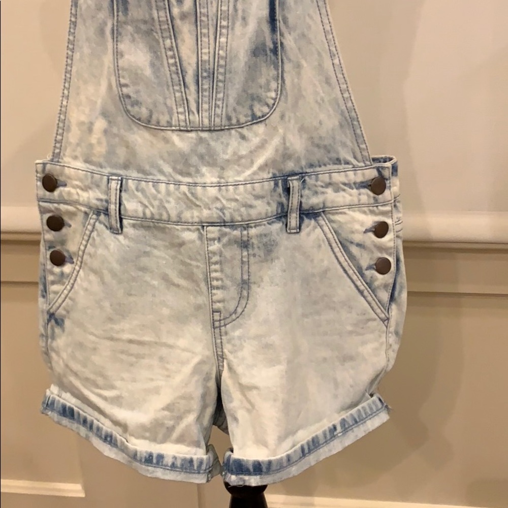 Forever 21 Denim Overall Shorts - Picture 3 of 7